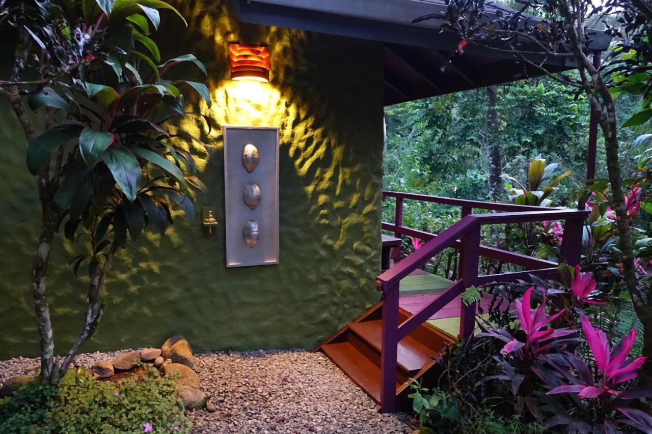 Dos Casitas Lodge *