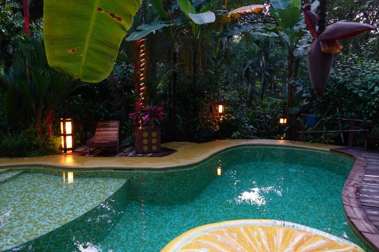 Dos Casitas Lodge