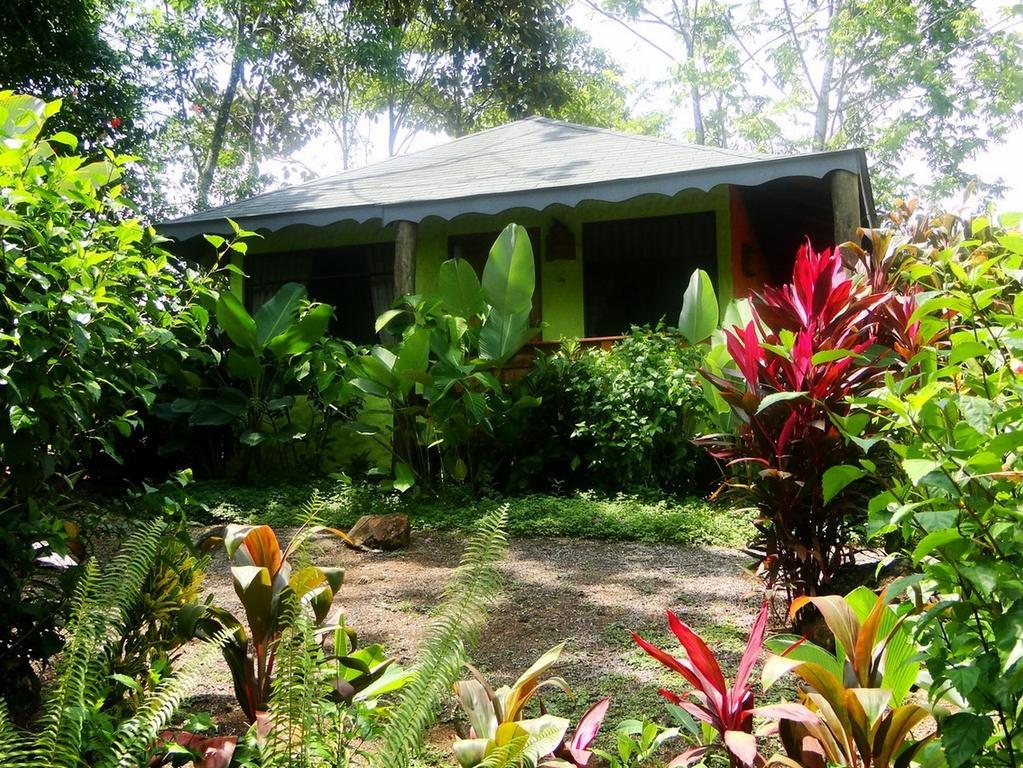 Dos Casitas Lodge