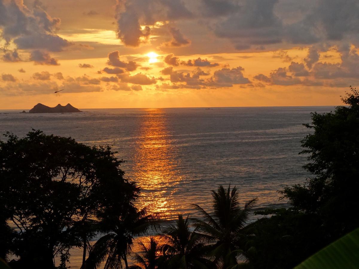 Dos Casitas Lodge *