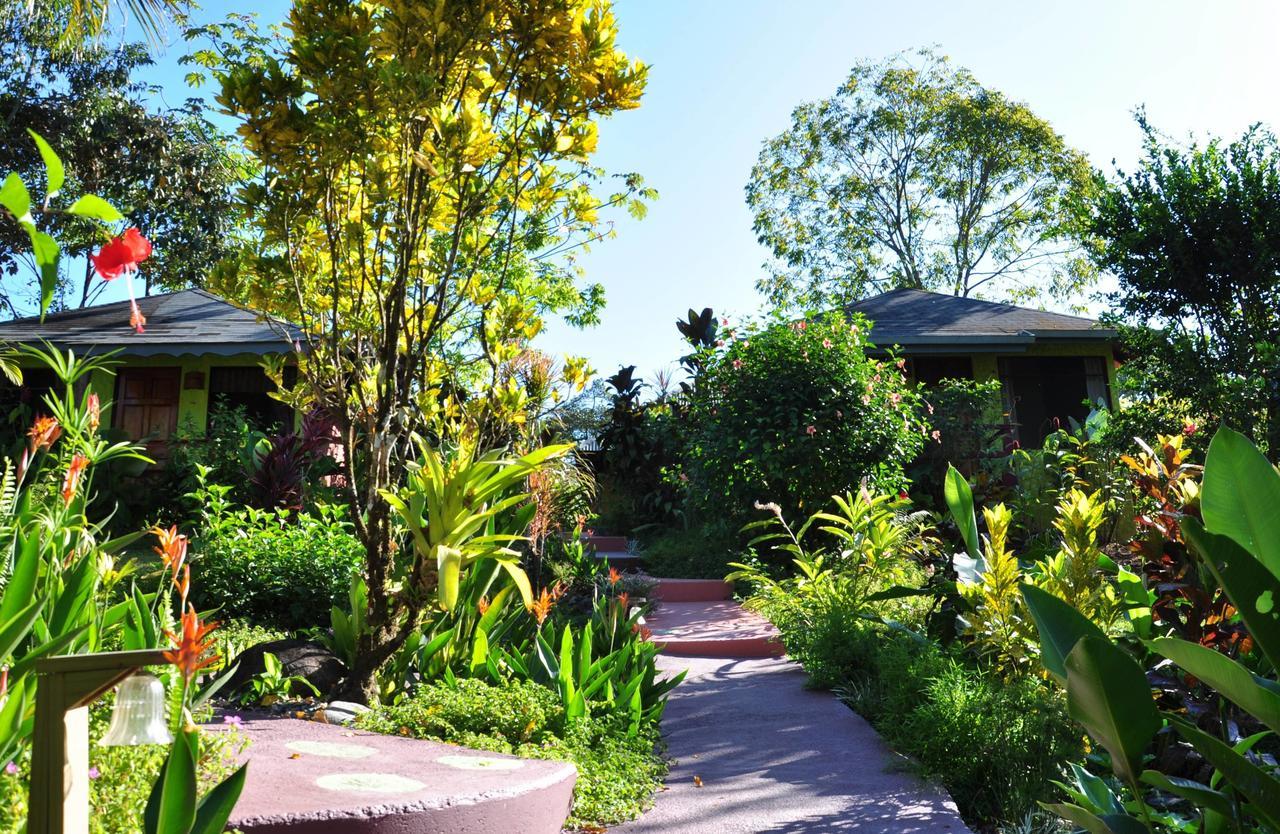 Dos Casitas Lodge *